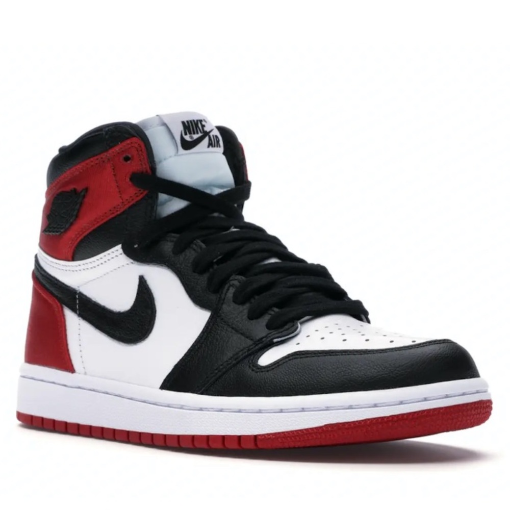 Jordan 1 Retro High Satin Black Toe (W)